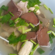 เมนูของร้าน ต้มเลือดหมูวัดวงษ์ฆ้อง