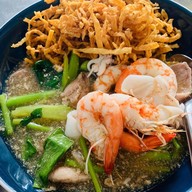 ราดหน้ายกนิ้ว -