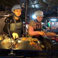 หมูปิ้งดินแดงปากซอย 9
