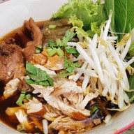 แม่ปานก๋วยเตี๋ยวไก่ตุ๋นมะระ(สาขา(2)