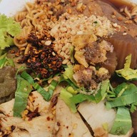 แม่ปานก๋วยเตี๋ยวไก่ตุ๋นมะระ(สาขา(2)