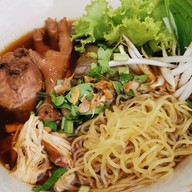 แม่ปานก๋วยเตี๋ยวไก่ตุ๋นมะระ(สาขา(2)