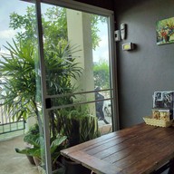 บรรยากาศ สลัดผัก+ธัญพืช&อาหารทานเล่น by panhan บางรักพัฒนา