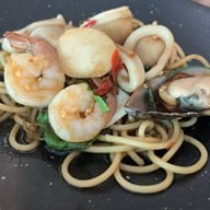 Tata Cafe’&Bistro