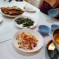 เมนูของร้าน เพื่อนทะเลเมืองทองธานี 1