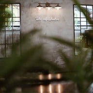 Tata Cafe’&Bistro