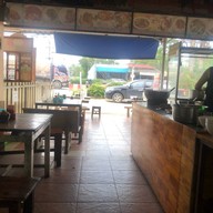 ร้านเจ๊เพ็ญ