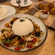 Hua Hin Vegan Cafe & Wine