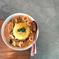 Tata Cafe’&Bistro