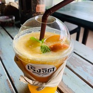 Roengjit Coffee Phuket เริงจิตวงเวียนหอนาฬิกา