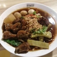 เมนูของร้าน รีสกี เตี๋ยว เตี๋ยว เตี๋ยว Hallal Food -