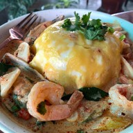 Tata Cafe’&Bistro