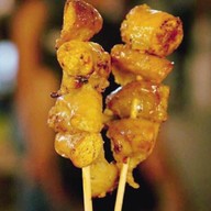 ไส้ย่างยัดไข่ไส้ย่างL.a ไส้ย่างยัดไข่ในนามไส้ย่างแอลเอเจ้าแรกตลาดนัดรถไฟรัชดา