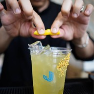 เมนูของร้าน Brewjay โครงการ The season ชั้น 2