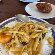 ข้าวแกงแสนตุ้ง จันทบุรี