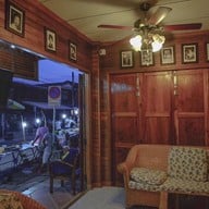 บ้านอุ่นรัก