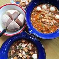 เส้นใหญ่