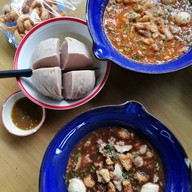 เส้นใหญ่