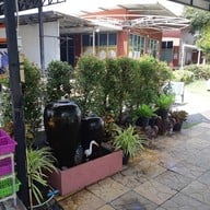 บรรยากาศ เรือนไทย ใหญ่ นวดเพื่อสุขภาพ รามอินทรา