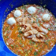 เส้นใหญ่