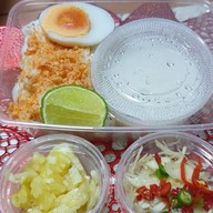 ขนมจีนบ้านเด็กโขน ก๋วยเตี๋ยวทะเล เย็นตาโฟ  ข้าวต้มปลา ข้าวต้มทะเล ขนมจีนน้ำต่างๆ