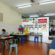 บรรยากาศ ขนมจีนพี่ป้อม ถนนวิชิตสงคราม