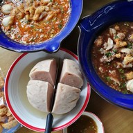 เส้นใหญ่