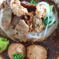 ชื่นก๋วยเตี๋ยวเรืออยุธยา เลียบคลองสอง