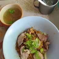 เตี๋ยวก๋างข่วง สันกำแพง