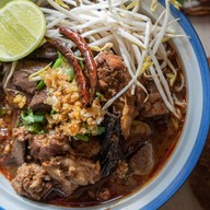 Oumeung อู้เมือง