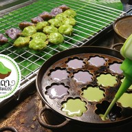 กานดาขนมครกสิงคโปร์ & กานดาขนมไทย ตลาดบ้านฟ้าเลอมาร์เช่