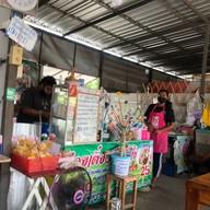 ก๋วยเตี๋ยวต้มยำไข่ (ลาดหญ้า)