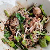 เมนูของร้าน ก๋วยเตี๋ยวเรือ ป.ประทีป สนามบินน้ำ