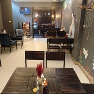 บรรยากาศ กาโลซู 가 로 수 Cafe' & Bistro