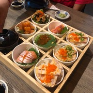 เมนูของร้าน Torotoro Sushi