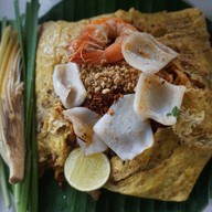 หน้าร้าน ติงลี่ผัดไท-หอยทอด ปากซอยศาสนา