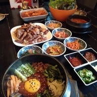 เมนูของร้าน กาโลซู 가 로 수 Cafe' & Bistro