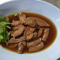 เมนูของร้าน ขาหมูเจริญแสงสีลม สีลม