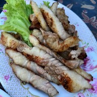 เมนูของร้าน คนมีลาบ ยโสฯ