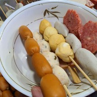 เมนูของร้าน ป้าแว่นลูกชิ้นทอด