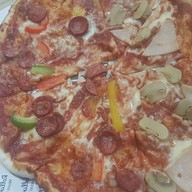 Rolling Stone Pizza Khao Takieb