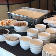 ชาญบุรี บูติค รีสอร์ต