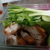เมนูของร้าน บ้านคุณนา ข้าวหมูแดงสูตรภัตตาคาร