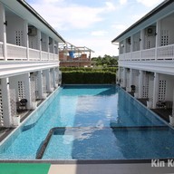 ชาญบุรี บูติค รีสอร์ต