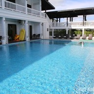 ชาญบุรี บูติค รีสอร์ต