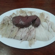 เมนูของร้าน ล้วนข้าวมันไก่หน้าโรงพยาบาลพระพุทธบาท พระพุทธบาท