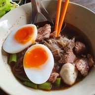 ก๋วยเตี๋ยวเรือ โกยุทธหาดใหญ่