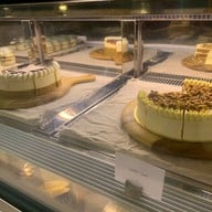 Lola’s Cafe