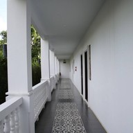 ชาญบุรี บูติค รีสอร์ต