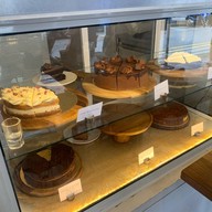 Lola’s Cafe